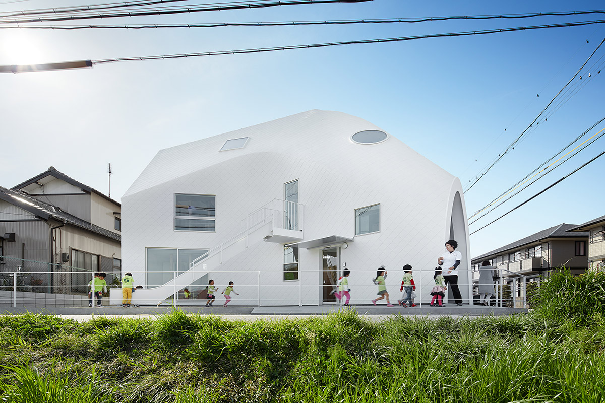 A two-story Japanese house transformed into an amorphous Kindergarten by MAD Architects