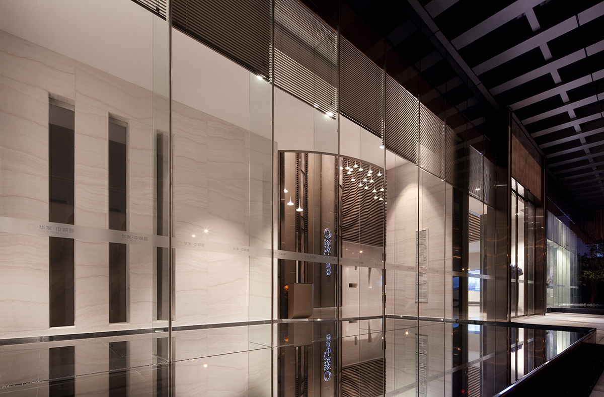 Rongor Design elaborates interior of Huafa & City Hub Wuhan Sales Center with ripplings of water