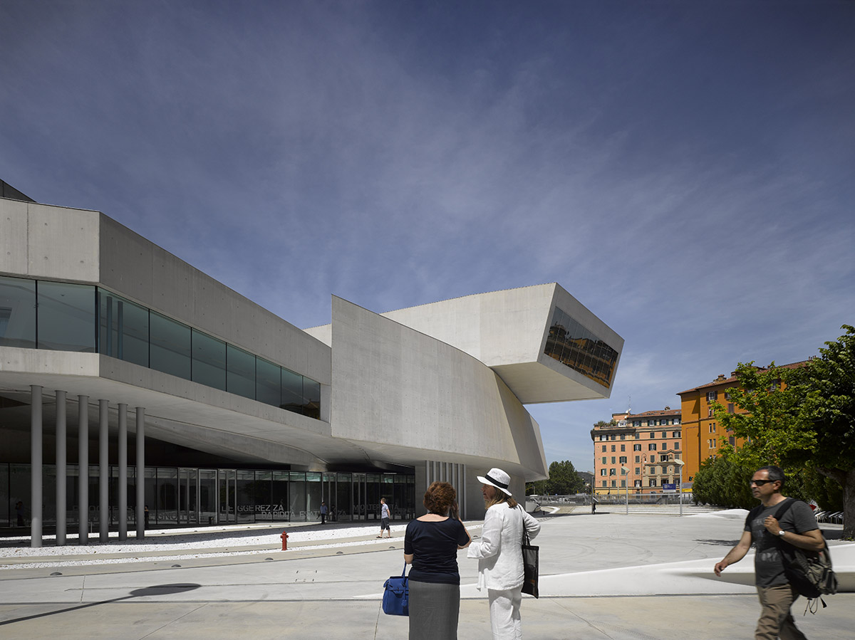 Zaha Hadid 1950-2016