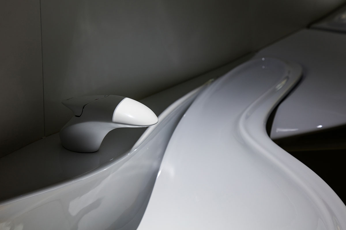 Zaha Hadid Architects unveils ’fluid design series’ in Vitae Collection for Porcelanosa