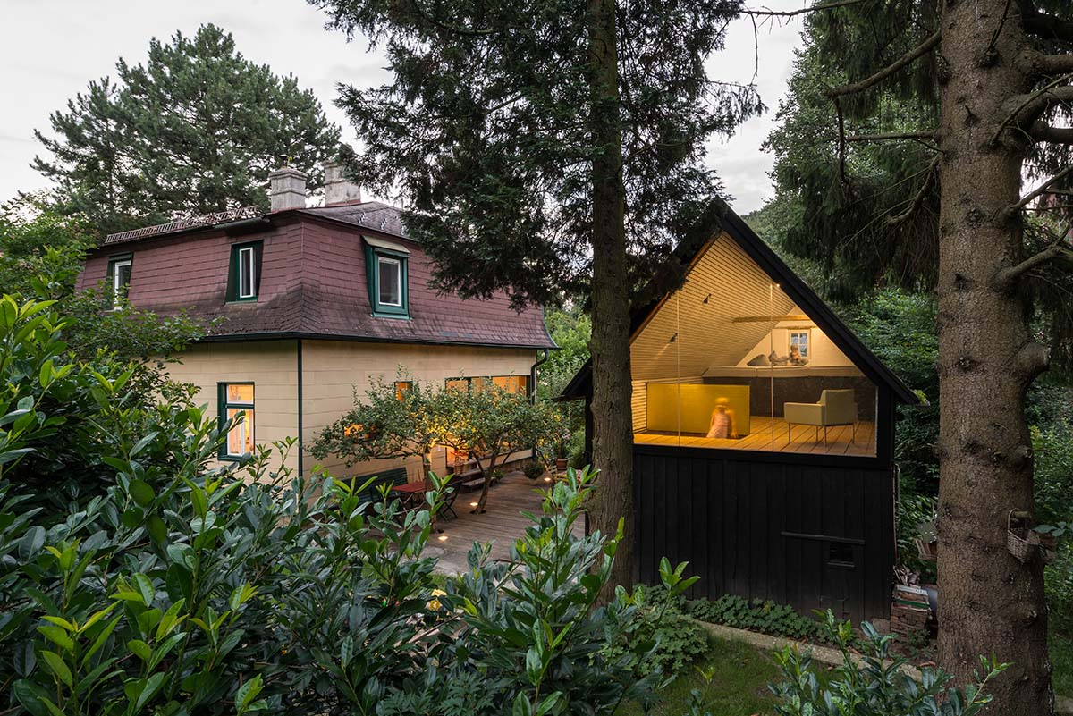 Sue Architekten converts roof space of an outbuilding into a writer&rsquo;s workshop in Austria