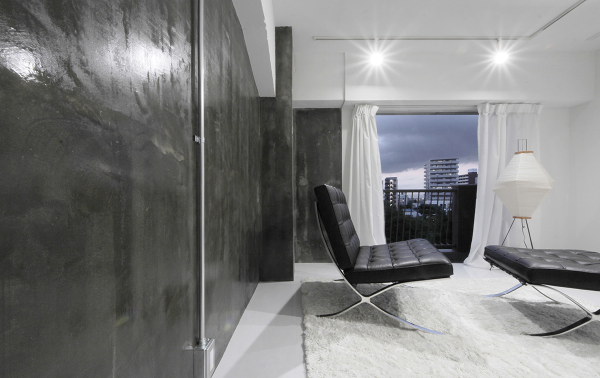 Jun Murata renovates small room of collective housing in Osaka with minimal green fixtures