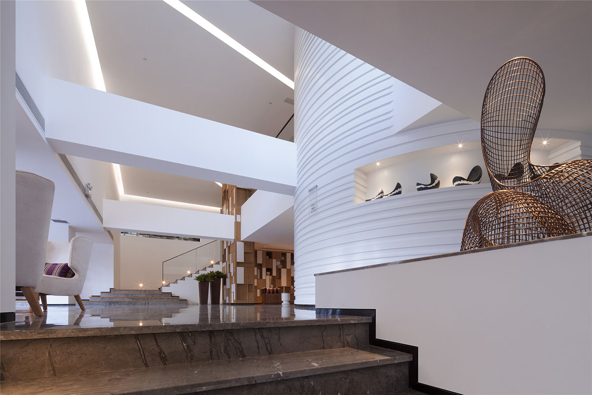 Shenzhen Bay Yacht Club +White Sail Hotel creates an interlocking facade by Shenzhen Rongor Design