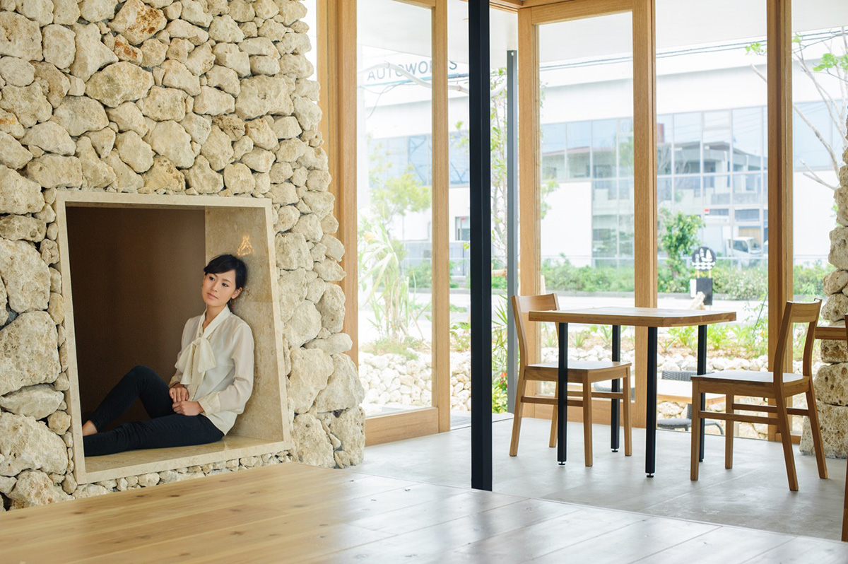 Japanese Okinawa restaurant promotes the local tradition with its masonry craftsmanship and cuisine