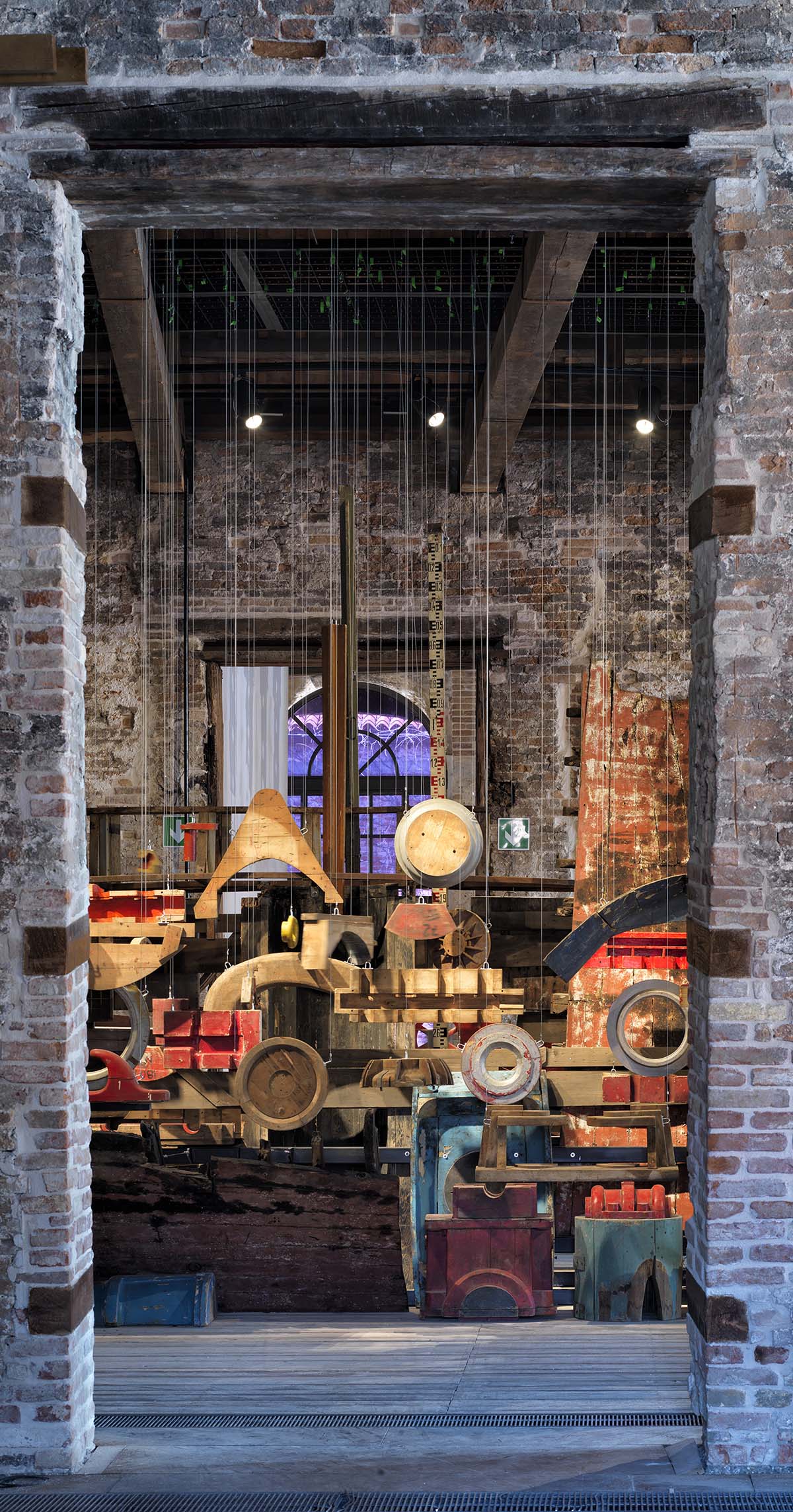 A mega vessel at the Turkey Pavilion highlights common cultural heritage between Istanbul and Venice