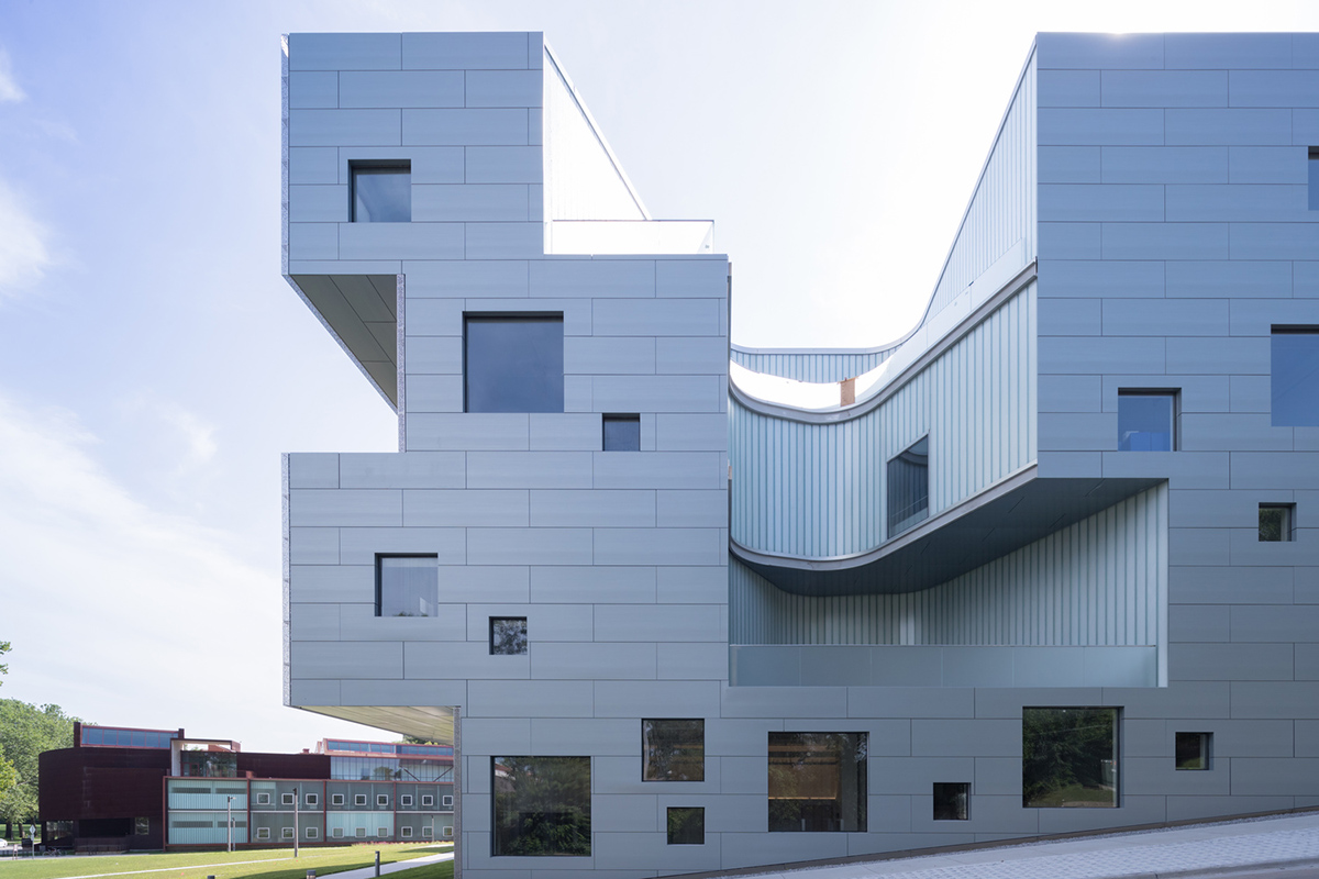 Steven Holl Architects’ ’porous’ Visual Arts Building opened at the University of Iowa, US