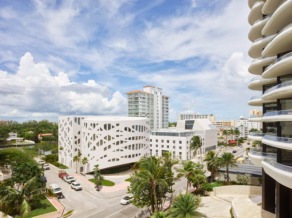 OMA&rsquo;s cylindrical Faena District revives Miami Beach with white cast concrete and carved facade