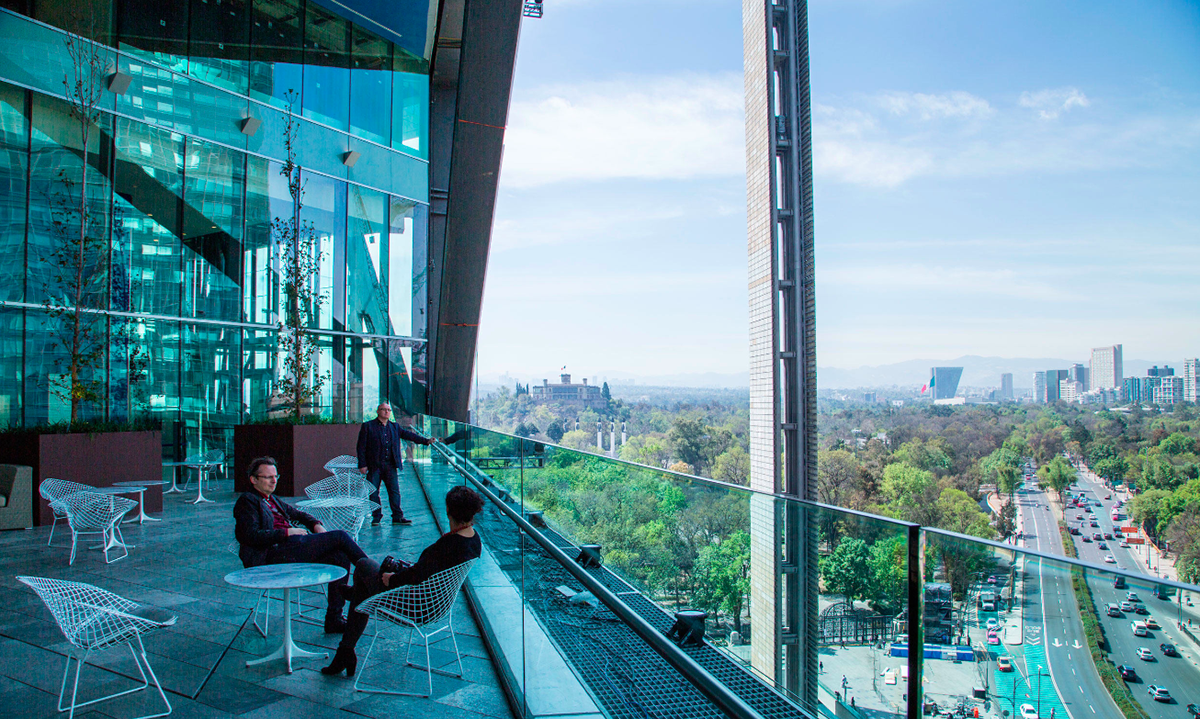 Richard Rogers and Legorreta complete BBVA Bancomer Headquarters in Mexico
