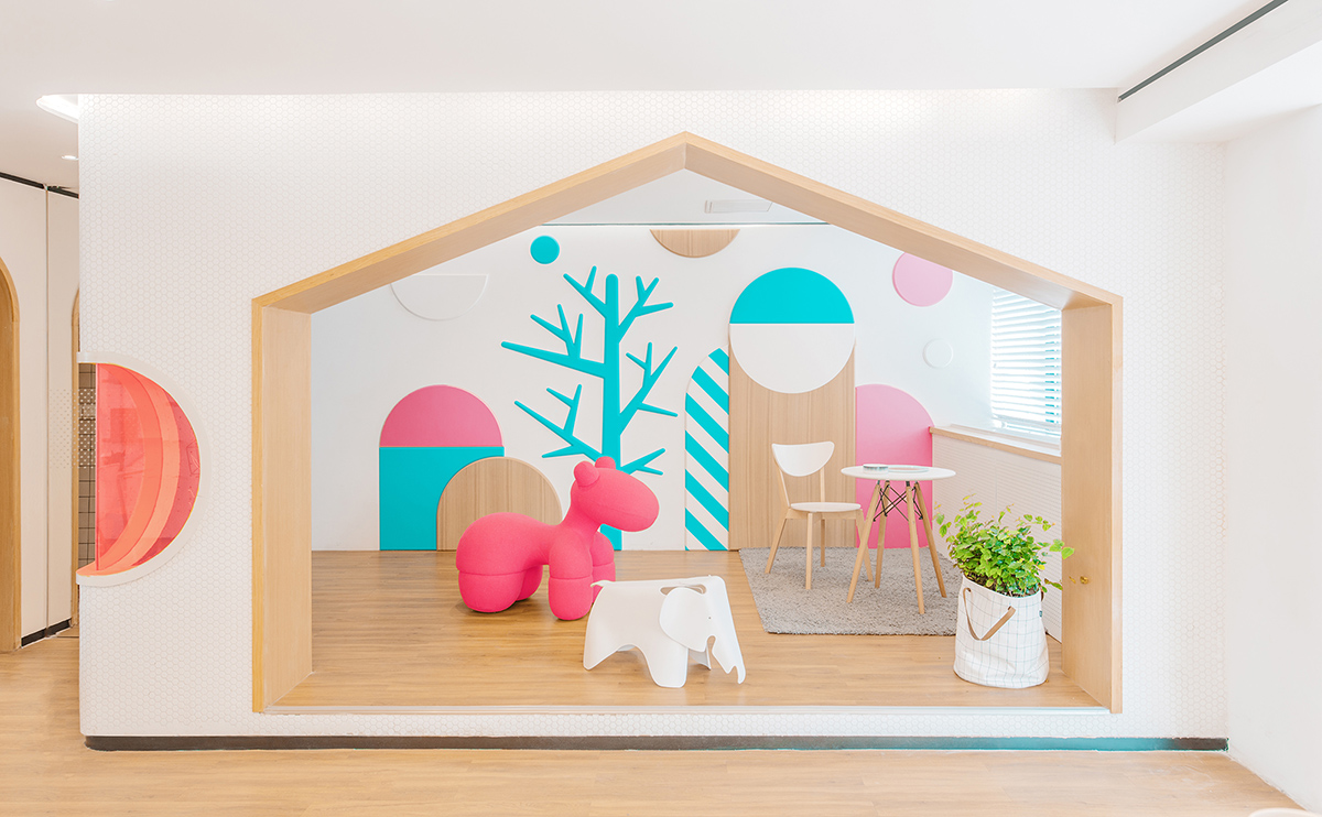 RIGI Design creates a lovely Medical Clinic in China derived from circular patterns