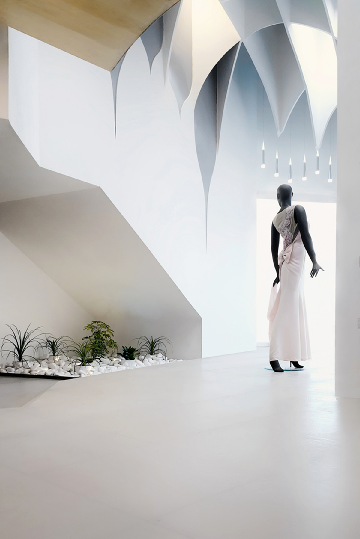 Harmonic Trend [L] interpreted Persian patterns in nostalgic way in the interior of Maher Store