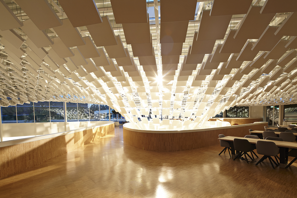 LAVA sets a parametric tree in the Philips Lighting Headquarters by adding intelligent lights