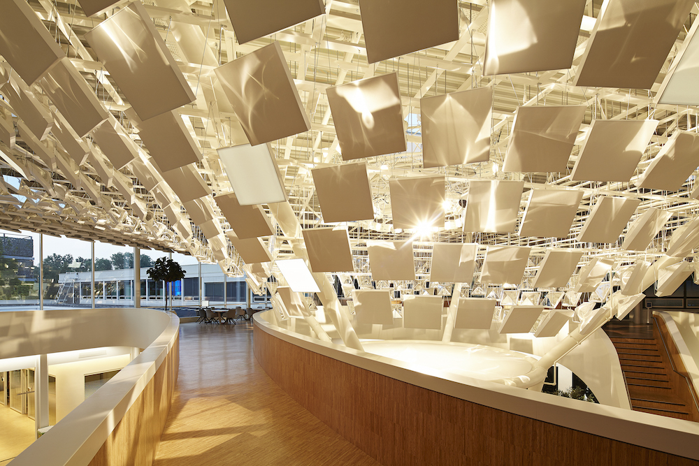 LAVA sets a parametric tree in the Philips Lighting Headquarters by adding intelligent lights
