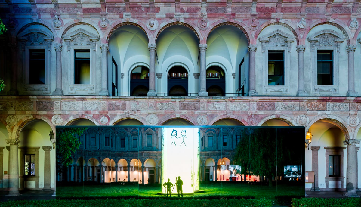 Parisotto+Formenton’s fully mirrored pavilion inspired by an emblematic scene of La Notte film