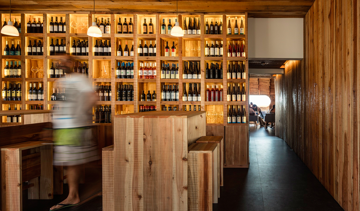 A Cella Bar organically attached to the existing building designed by FCC Arquitectura+Paulo Lobo