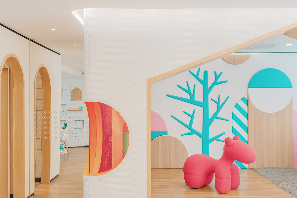 RIGI Design creates a lovely Medical Clinic in China derived from circular patterns