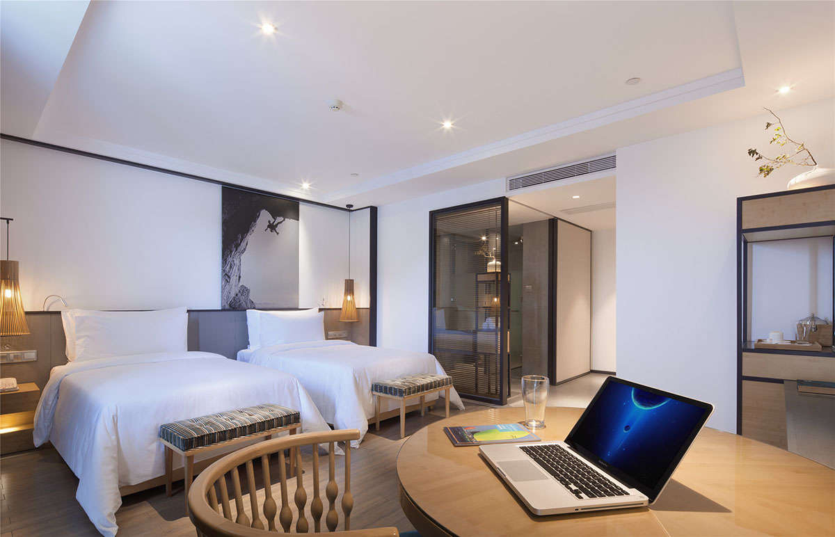 Shenzhen Bay Yacht Club +White Sail Hotel creates an interlocking facade by Shenzhen Rongor Design