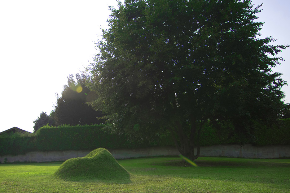 Nucleo released a new grass armchair made by cardboard frames, waiting your support on Kickstarter