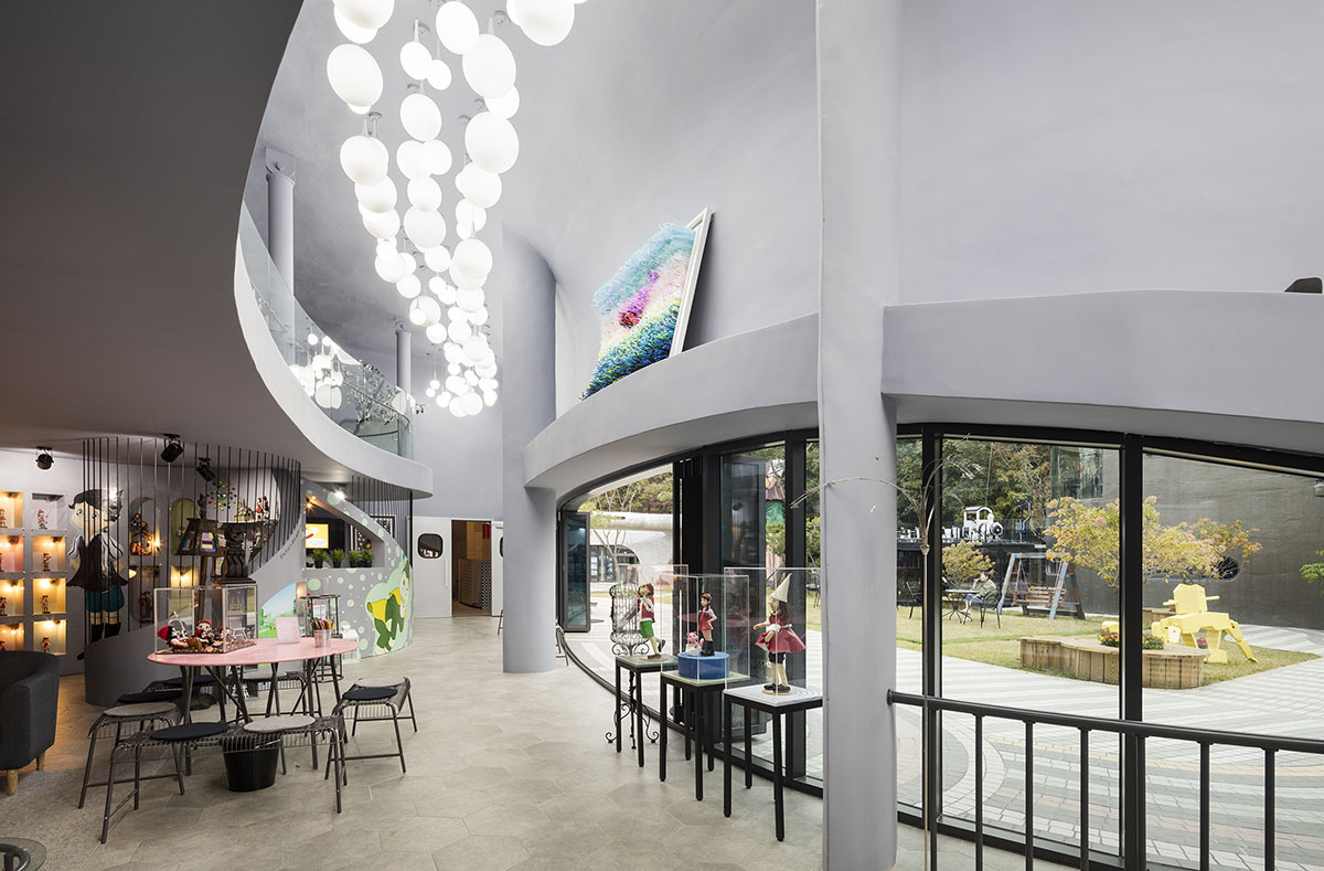 Moon Hoon completes Pino Museum Familia for Pinocchio dolls collector in Seoul