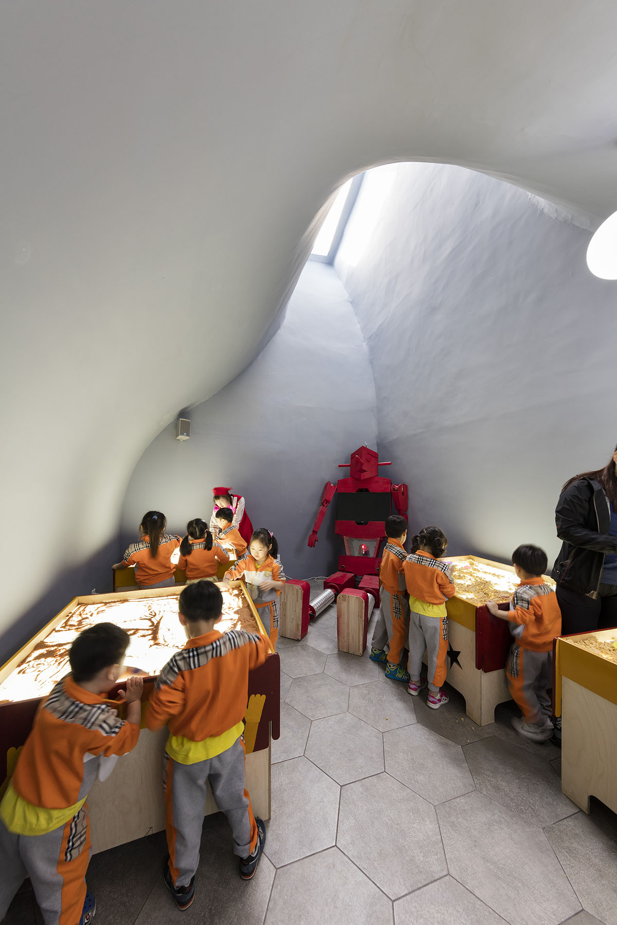 Moon Hoon completes Pino Museum Familia for Pinocchio dolls collector in Seoul