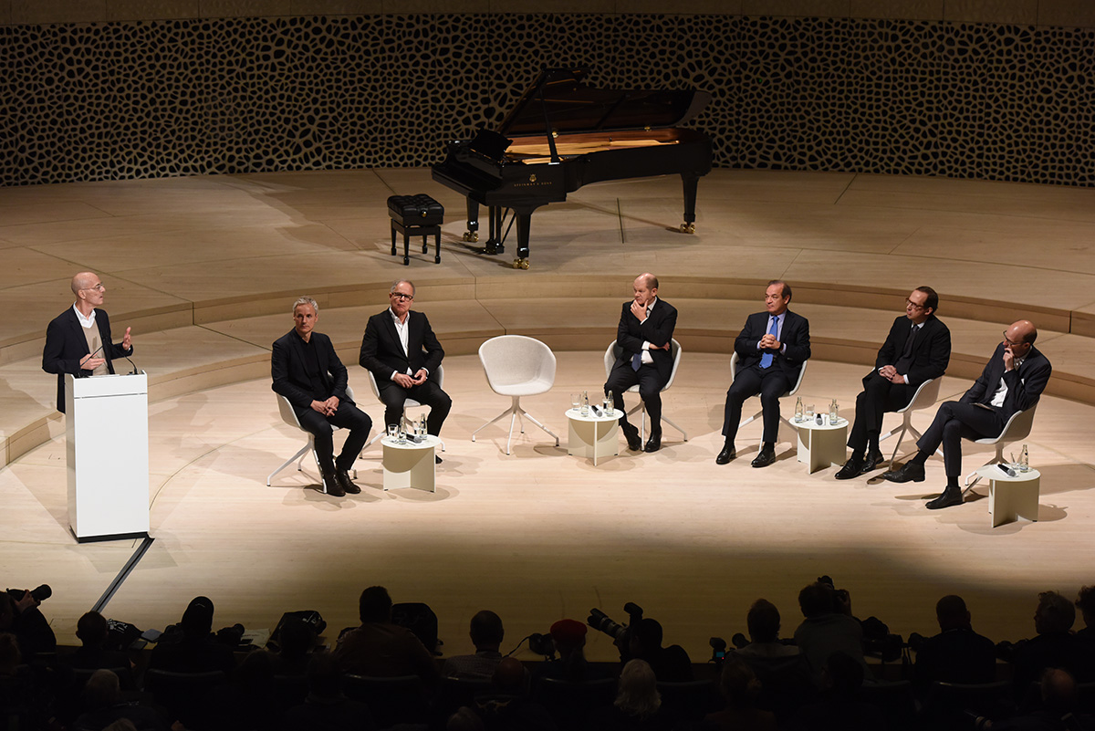 The Plaza of the Elbphilharmonie by Herzog&de Meuron officially opened to public in Hamburg