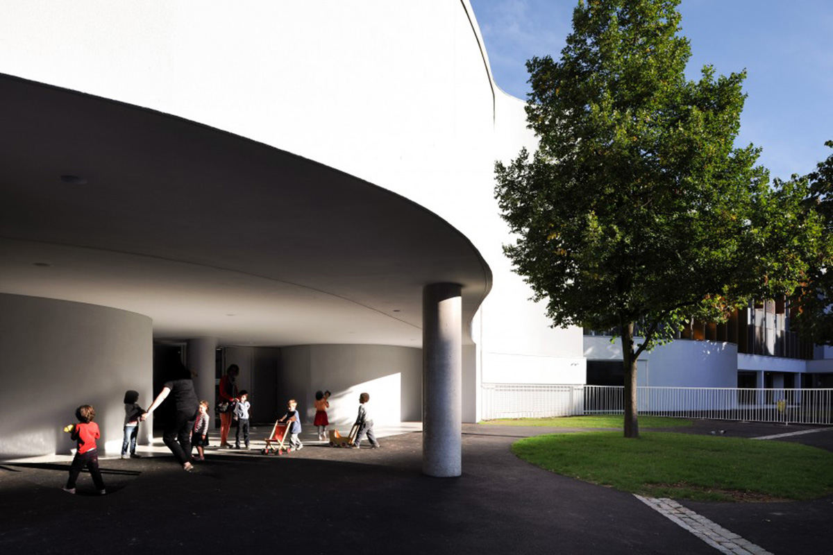 Dominique Coulon & Associés creates fluid and playful spaces for the