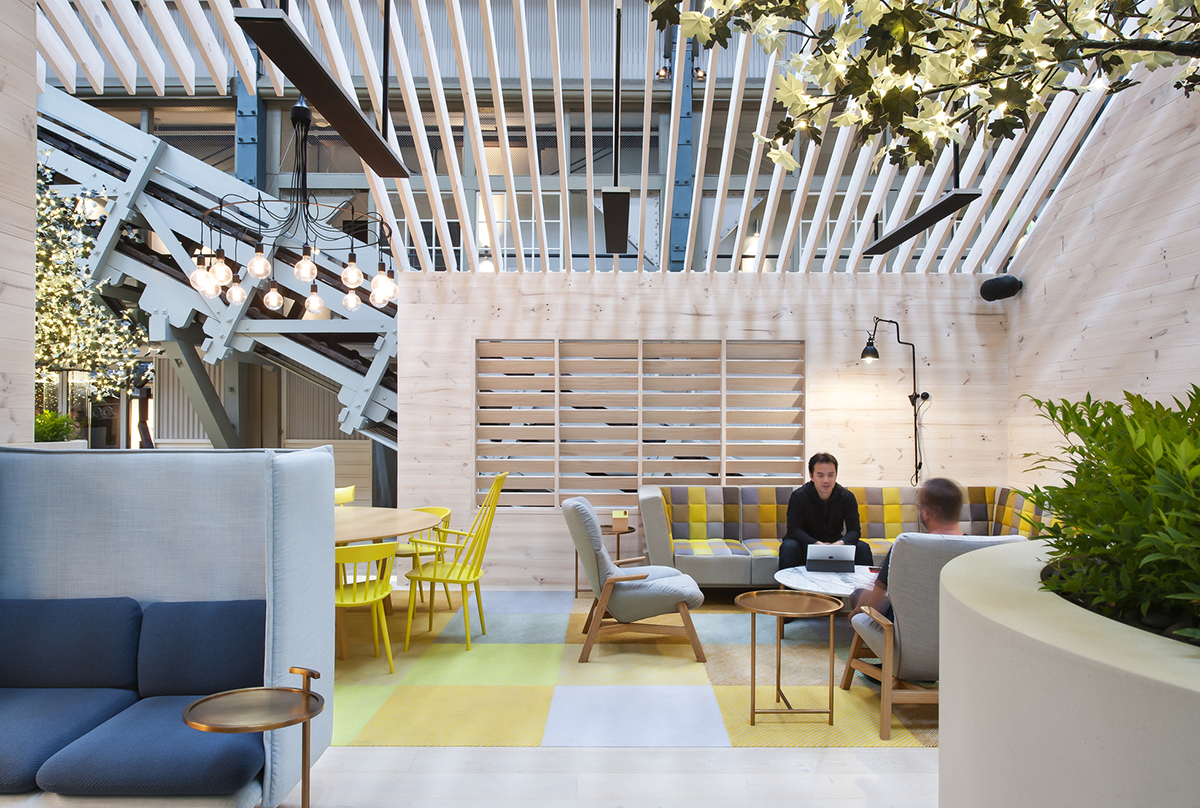 HASSELL’s ’Ovolo Woolloomooloo’ is a new hotspot to revive the interior of Sydney’s Ovolo Hotel