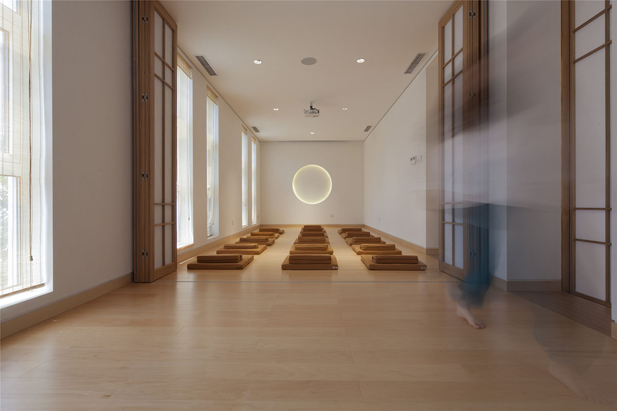 He Wei reimagines the circulation of 1970s factory in China by adding Tea Chamber