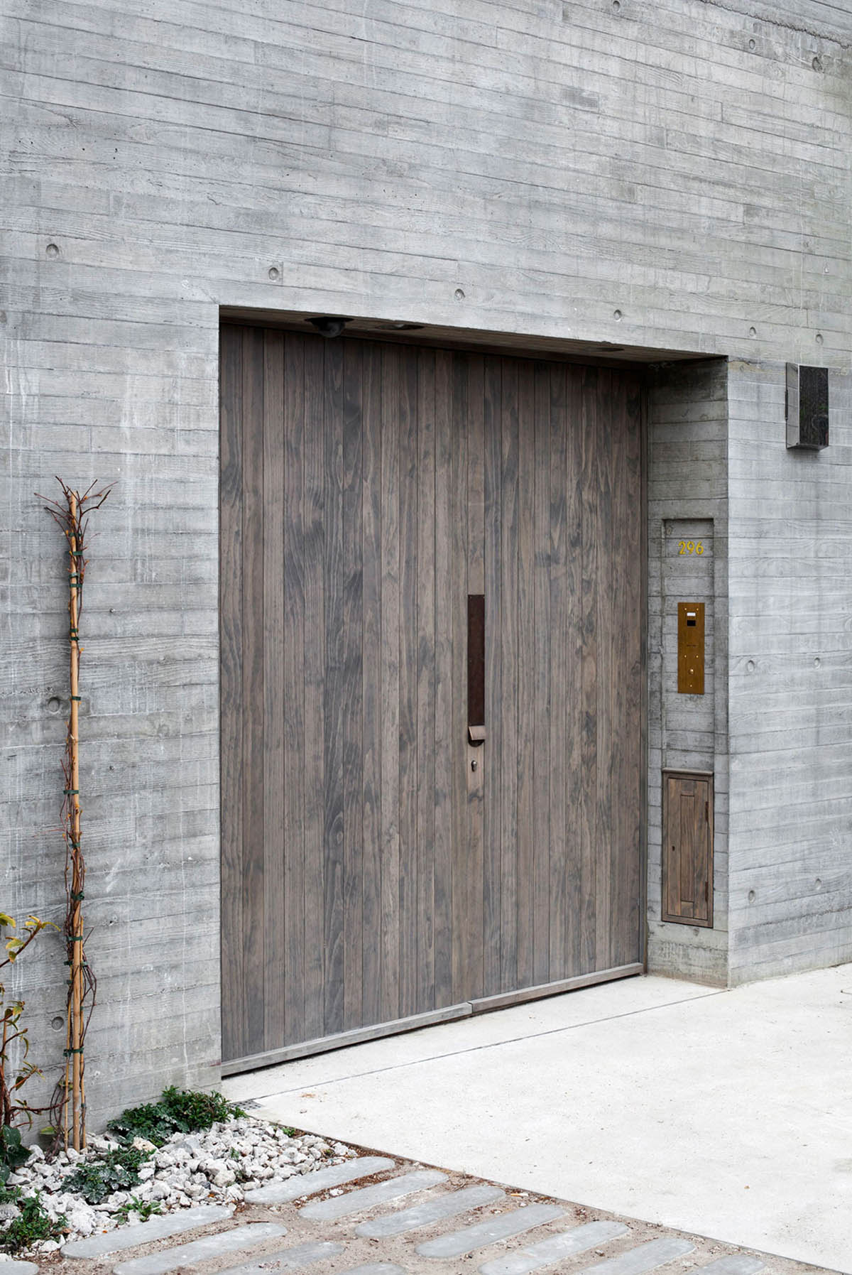 A series of pure concrete houses and gardens designed for Juergen Teller&rsquo;s studio by 6a Architects