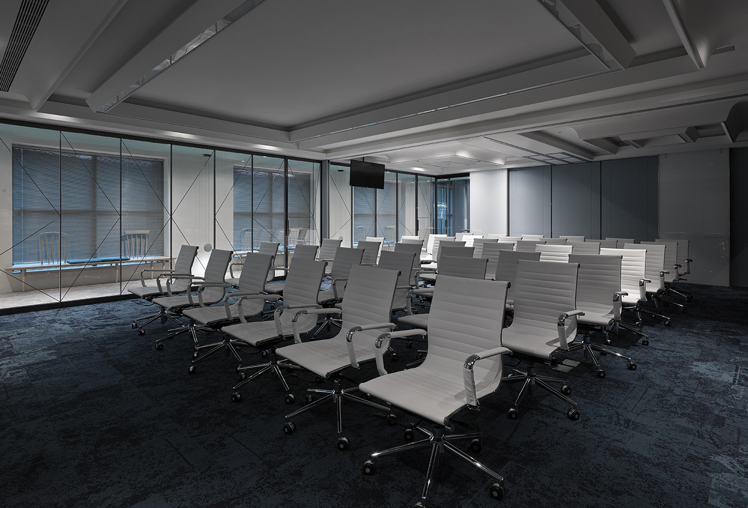 Waterfrom Design completed cnYES Office in Taiwan by using gold and blue colours