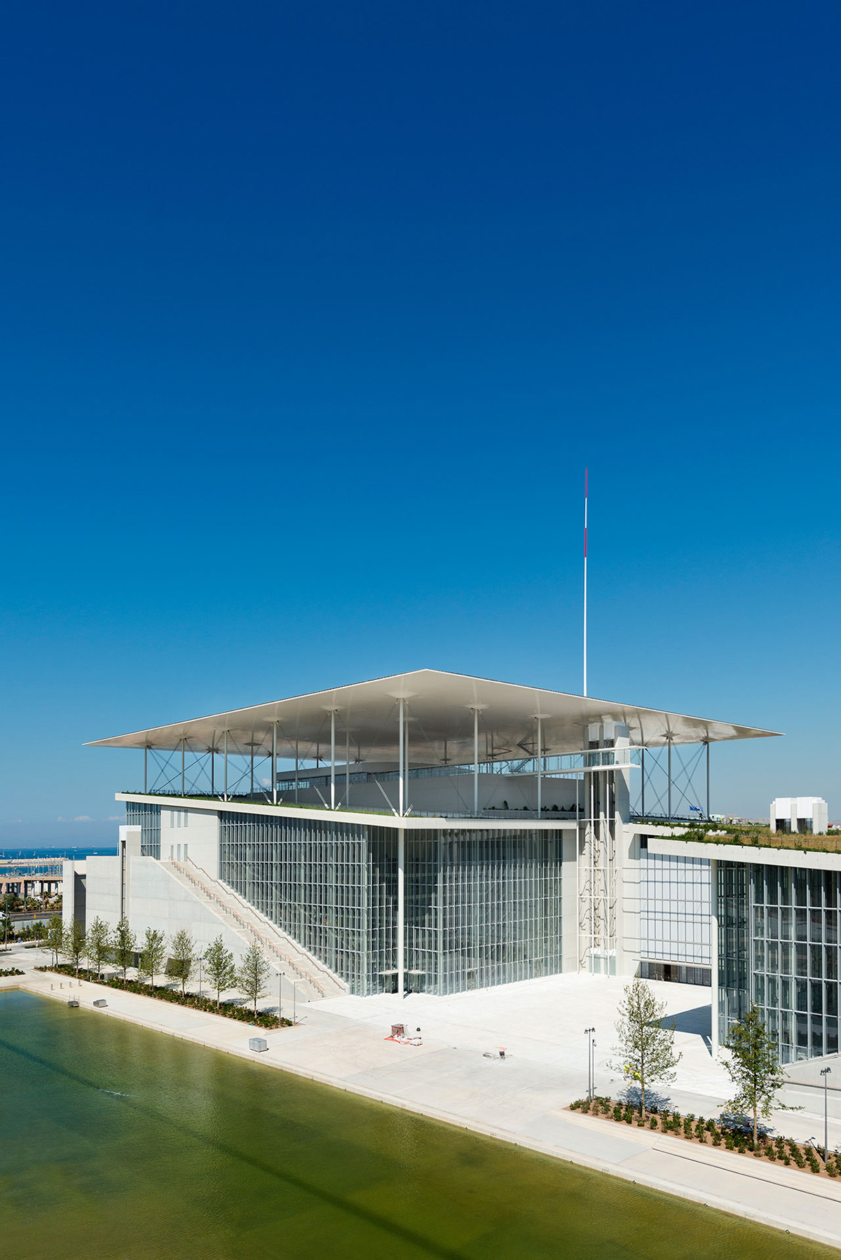 Renzo Piano completed Stavros Niarchos Cultural Centre in Athens’ artificial hill