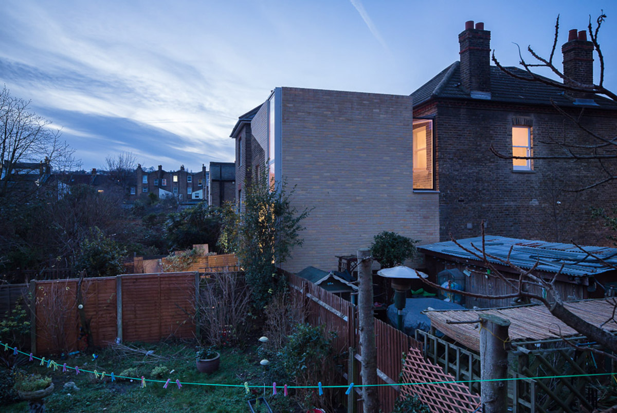 House of Trace by Tsuruta Architects wins RIBA 2016 Stephen Lawrence Prize