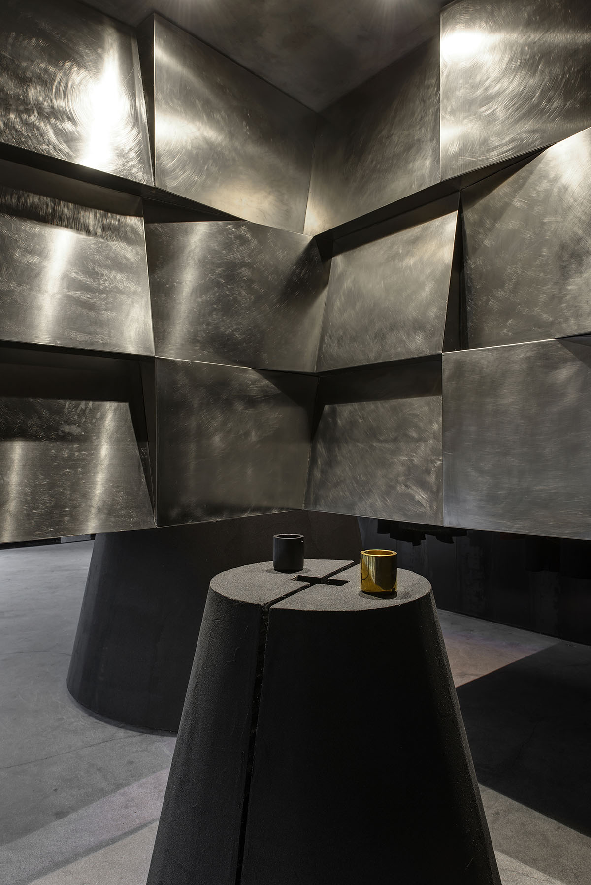 Black Cant System by An Design wins World Interior of the Year at INSIDE Festival of Interiors 2016