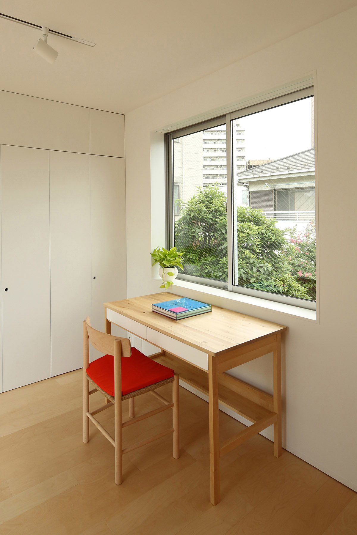 Takuro Yamamoto Architects completes House with 30,000 Books in Tokyo