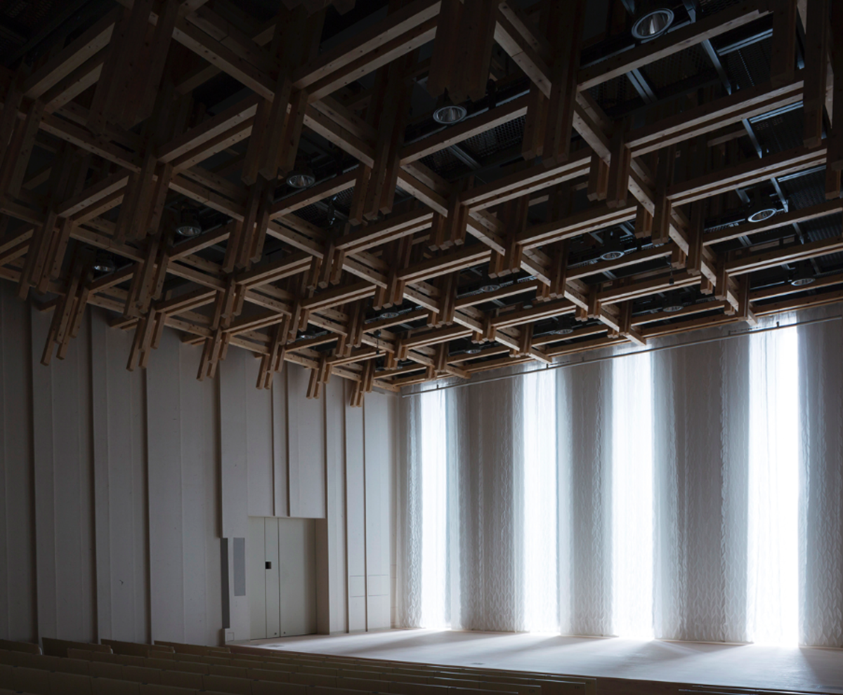 Kengo Kuma and Associates completes &rsquo;wooden frame&rsquo; Iiyama Cultural Hall Nachura in Japan