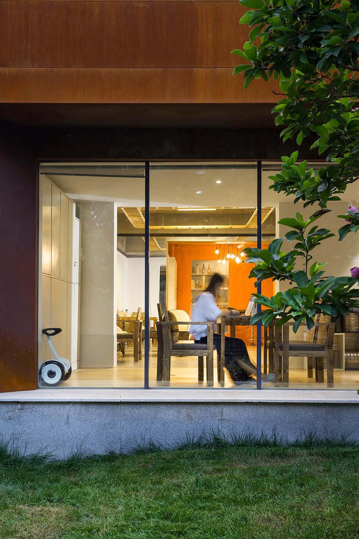 Cui Shu designs fully doorless film studio to remove all physical boundaries between old and new