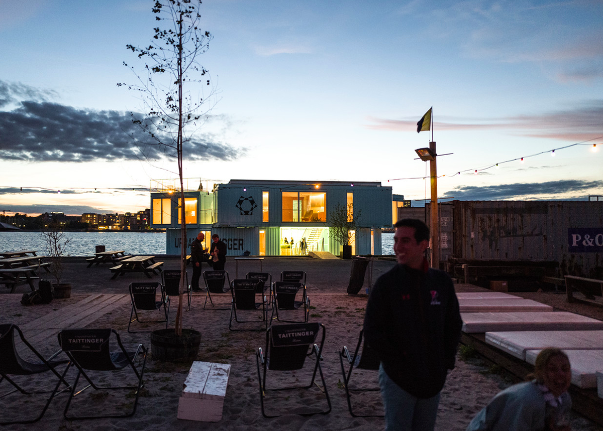 BIG&rsquo;s Urban Rigger arrives at Copenhagen&rsquo;s harbor for affordable student housing