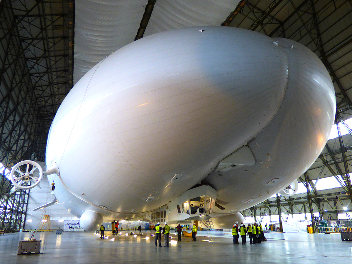 The world’s largest aircraft ’Airlander 10’ now prepares to take off