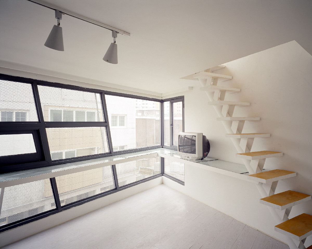 Moon Hoon clads Mookdong Multi House with expanded metal mesh inspired by panty-hose material