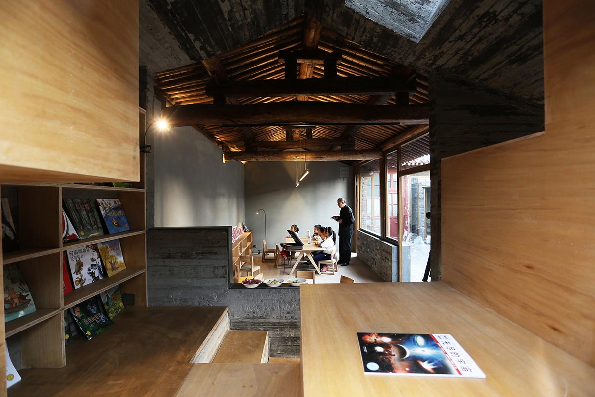 ZAO/Standardarchitecture converts local buildings into a Children’s Library with add-on structures