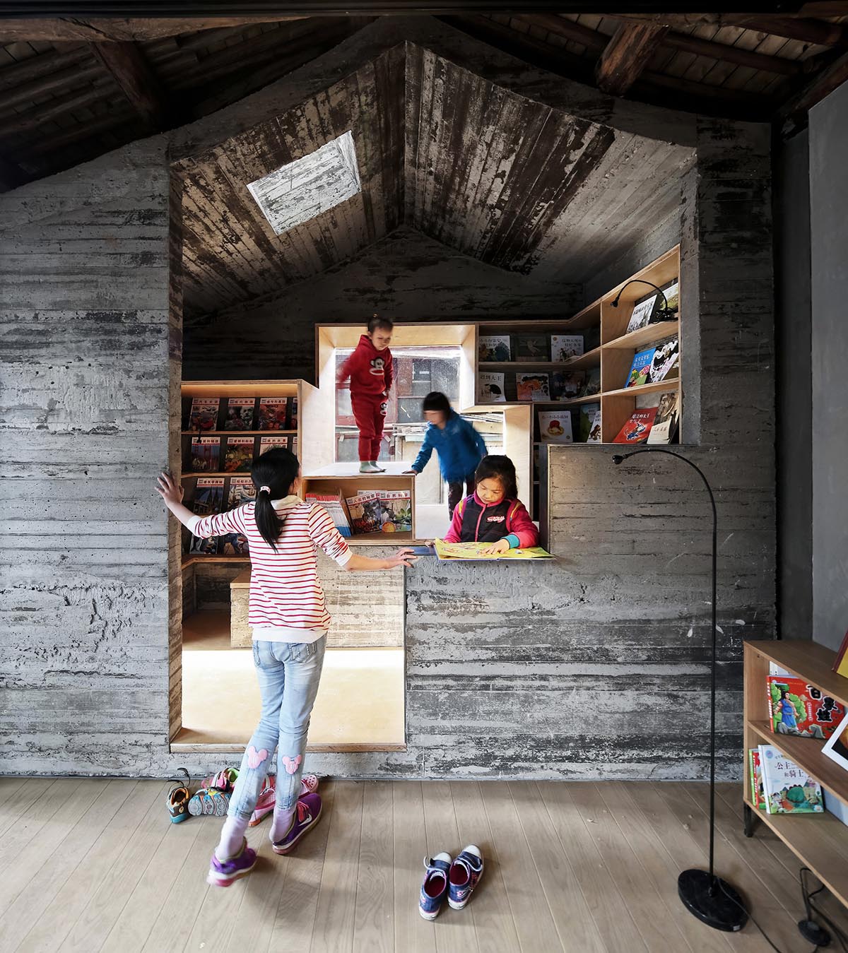 ZAO/Standardarchitecture converts local buildings into a Children’s Library with add-on structures