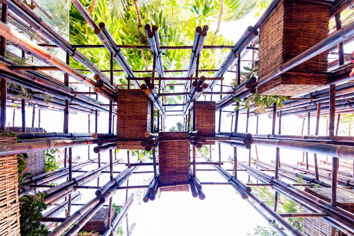 Vo Trong Nghia interlocks a large number of bamboos in Green Ladder structure