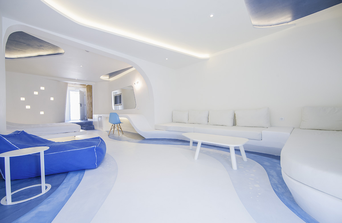 New Blue Suites in Greece are made up of Cocoon elements and harmonized with shades of blue by KLab