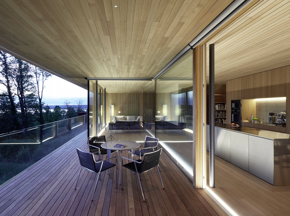 Dietrich | Untertrifaller Architekten completes sandwich-shaped House D on the Bregenz mountain