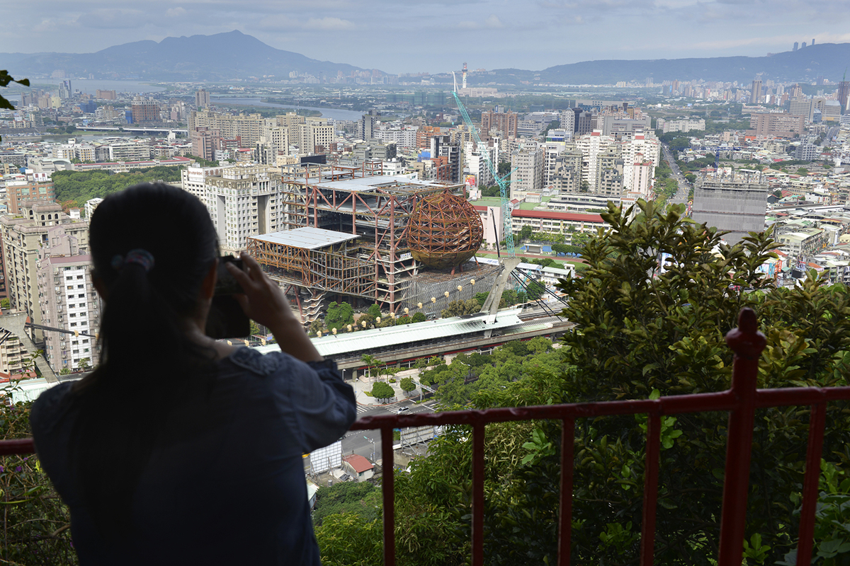 Facade of OMA&rsquo;s Taipei Performing Arts Center started to appear in the city
