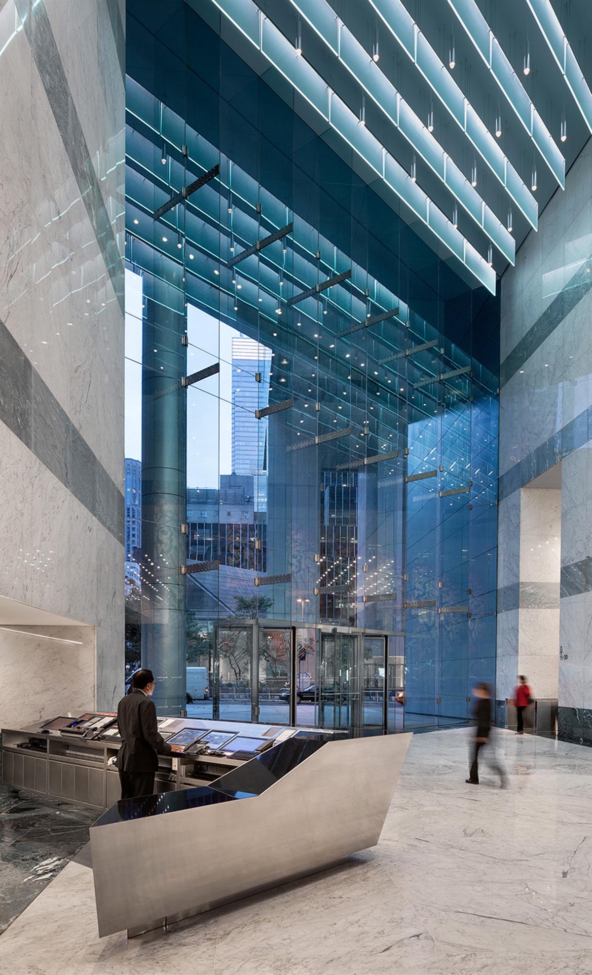 FXFOWLE redesigned entry of 599 Lexington Avenue with fully-transparent wall in New York