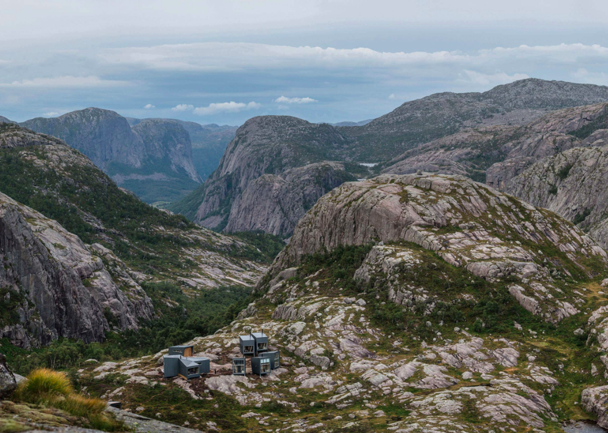 The 35 self-catering mountain lodges by KOKO Architects scattered on the rocky shores of Norway