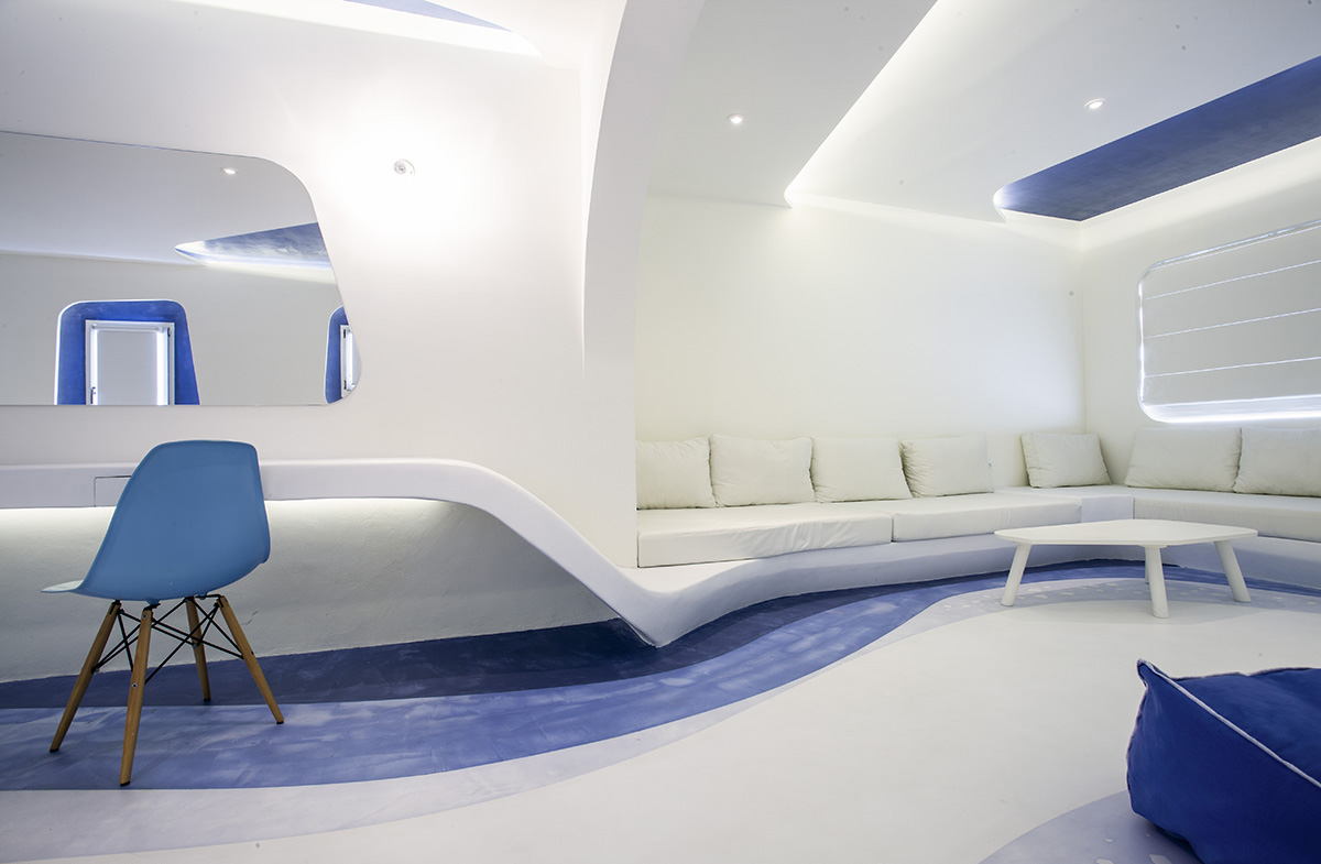 New Blue Suites in Greece are made up of Cocoon elements and harmonized with shades of blue by KLab