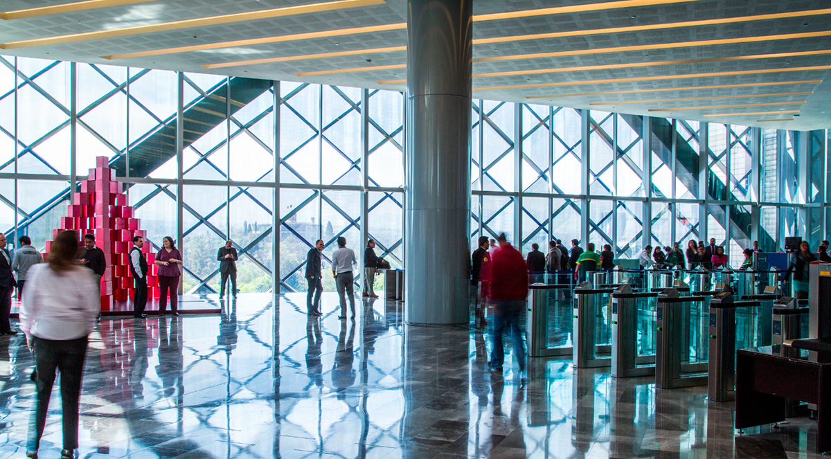 Richard Rogers and Legorreta complete BBVA Bancomer Headquarters in Mexico
