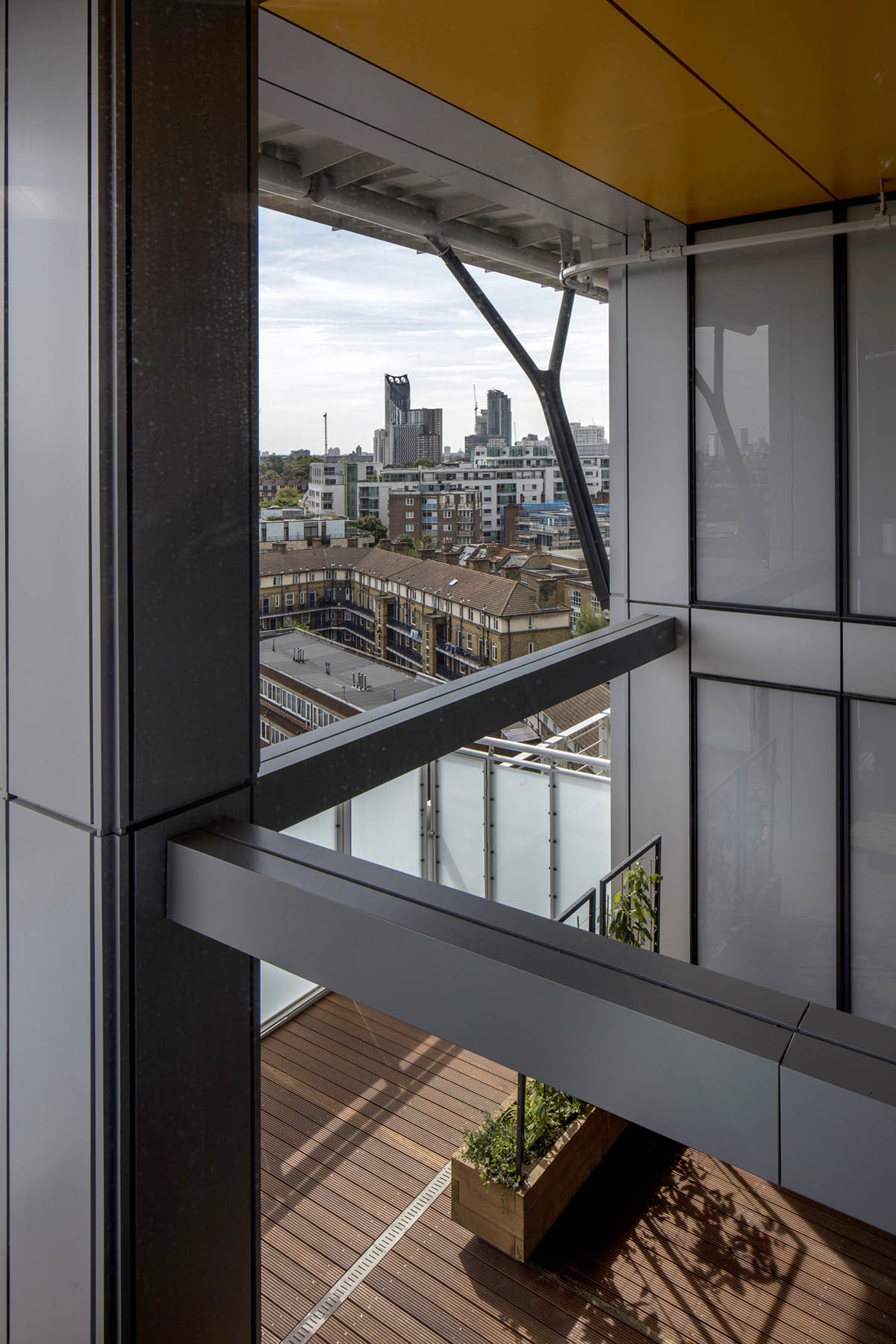 New £160 million Cancer Centre opened at Guy’s Hospital designed by Rogers Stirk Harbour+Partners
