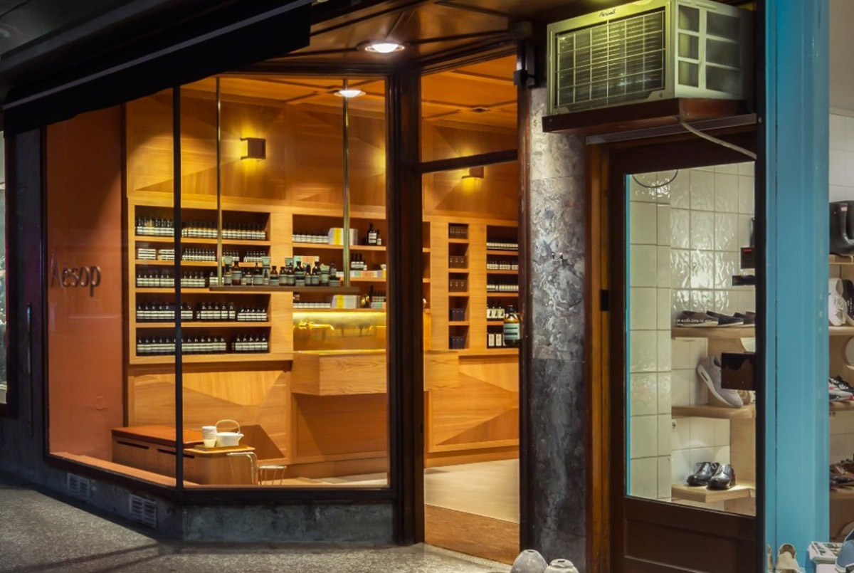 Snøhetta completed new Aesop Homansbyen store inspired from traditional woodworking technique